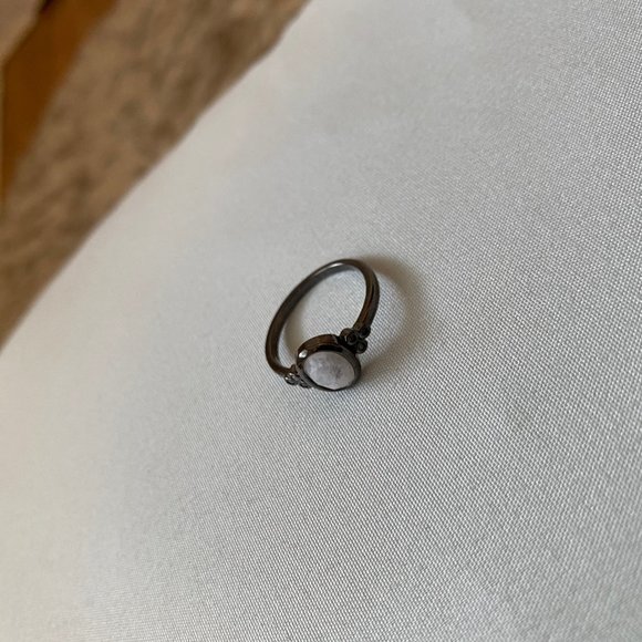 Moonstone Ring - Picture 6 of 9